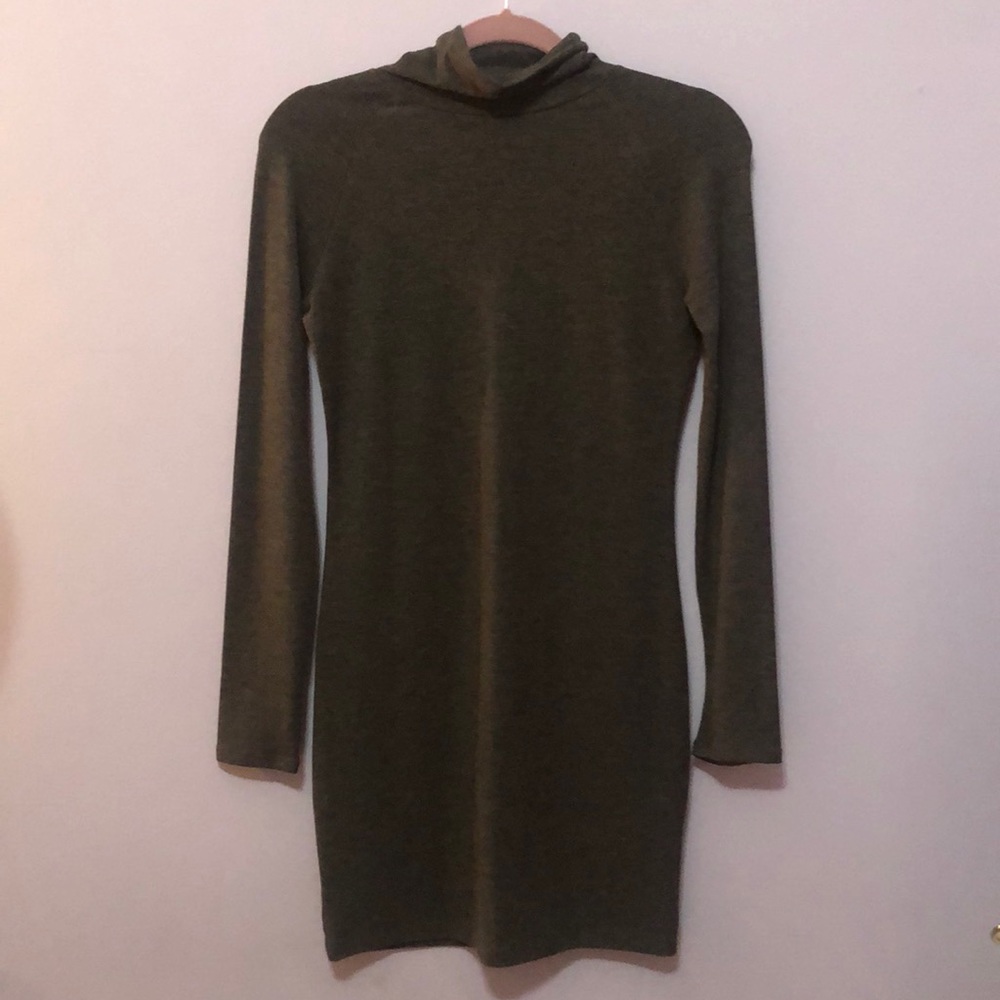 Turtle neck dres - Picture 2 of 2